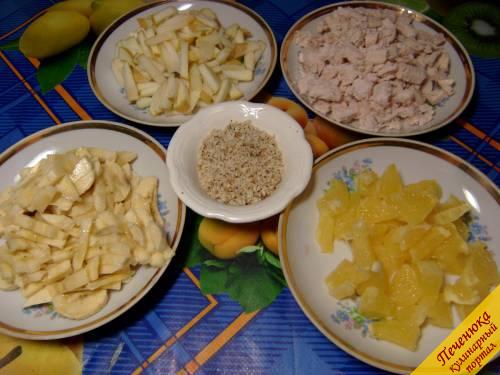 5) Все ингредиенты подготовлены, осталось только натереть на терке грецкие орехи.