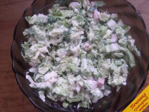 5) Если салат планируется подавать в тарталетках, то майонеза не нужно ложить слишком много, так как тарталетки могут размокнуть.