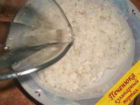 2) Приготовить рис, заправить его понравившейся заправкой - о некоторых из них я уже говорила в своих рецептах.